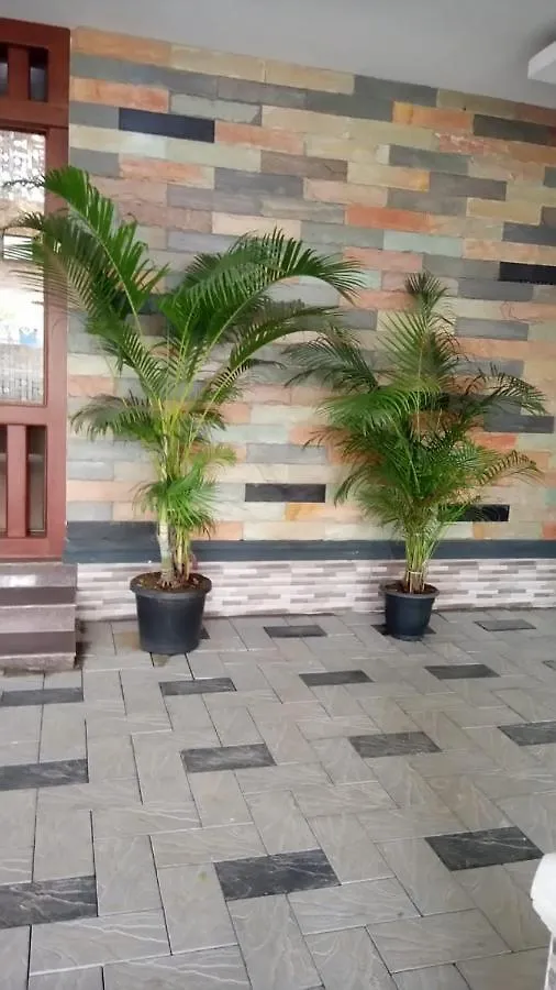 アパート KochiShalom Residencyアパートメント